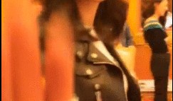 杨幂打翻手机耍大牌 与刘恺威离婚证据被扒